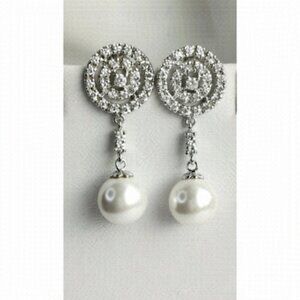 NWT White Sapphire White Shell Pearl earrings in Sterling Silver